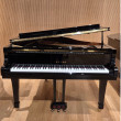 Yamaha C3 von 1994 in Schwarz glänzend