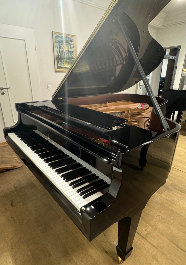 Steinway & Sons A3 von 1920 in Schwarz glänzend