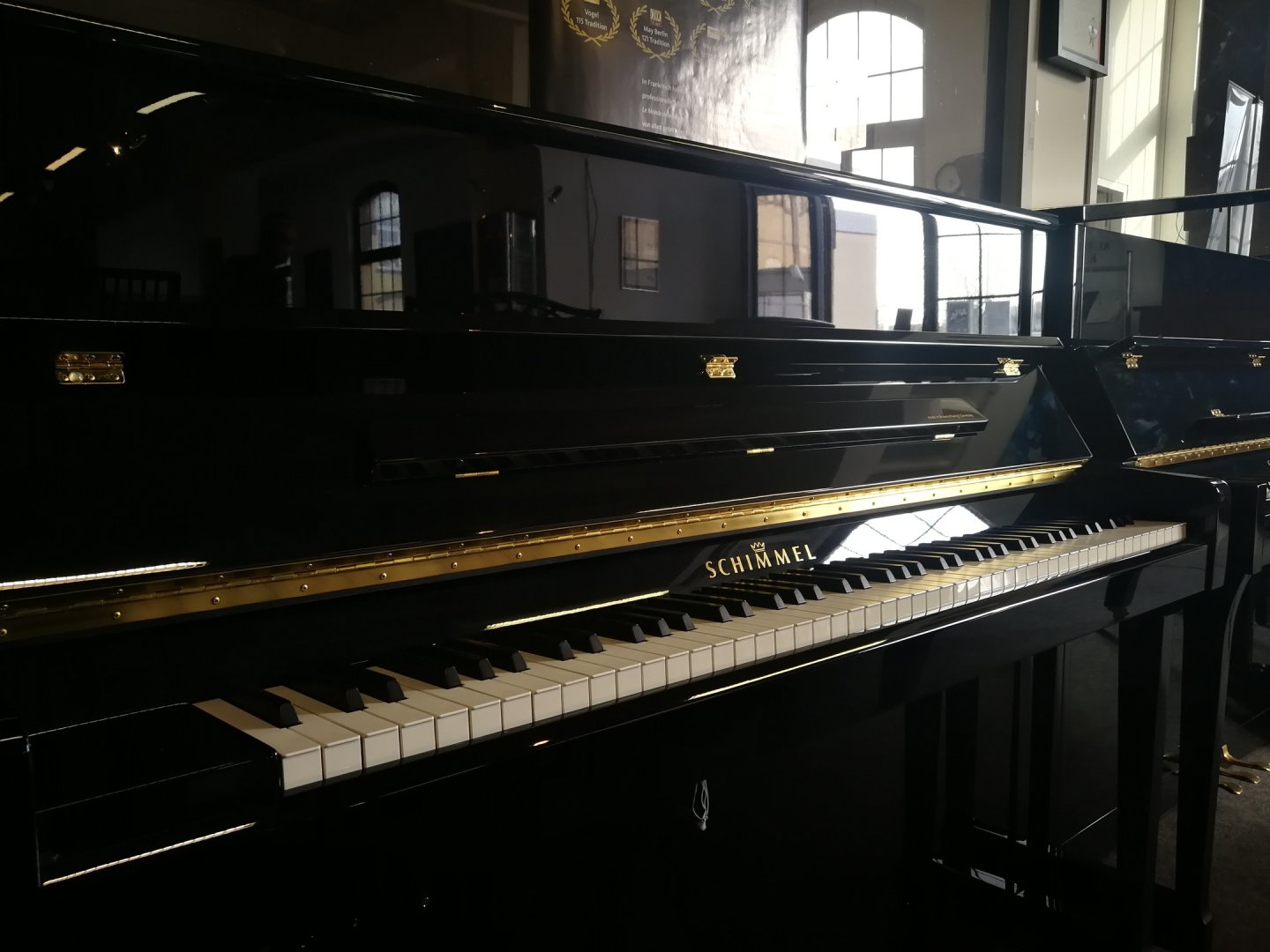 Schimmel Classic 116 Tradition, TwinTone SG2 von 2020 in Schwarz glänzend