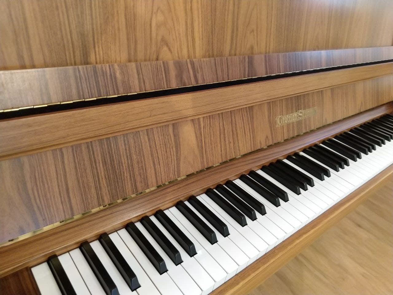Grotrian-Steinweg M-110 - Teak von 1978 in Holz matt