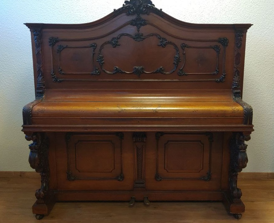 Schimmel 120 von 1900 in Nussbaum glänzend