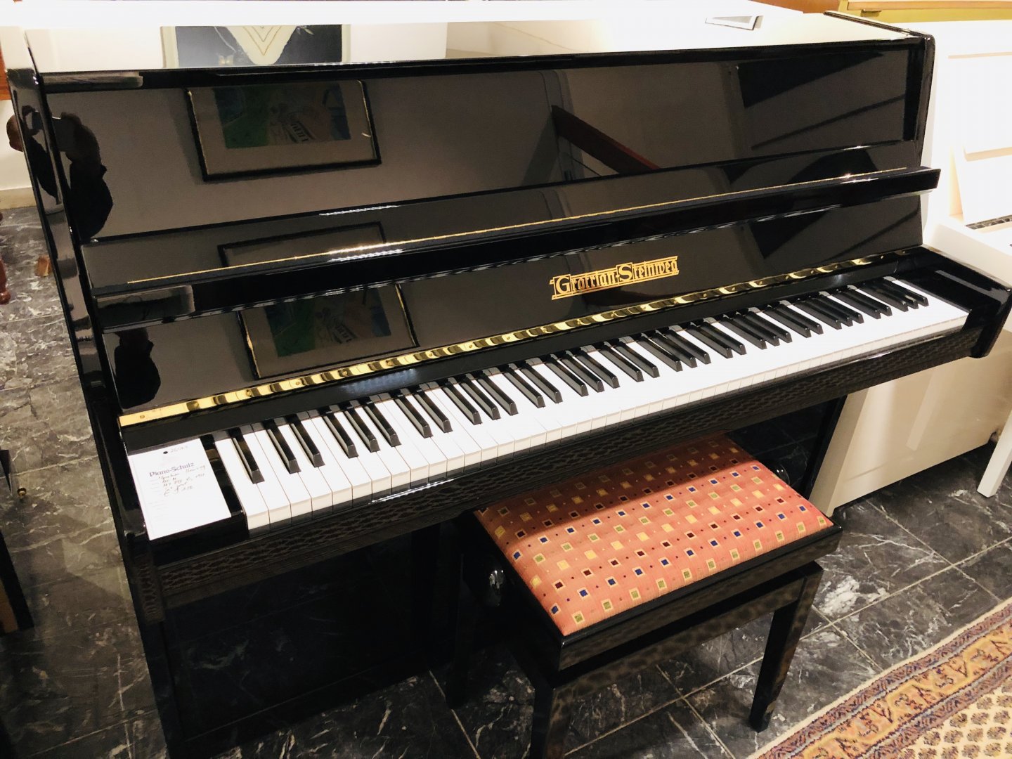 Grotrian-Steinweg 110 M von 1977 in Schwarz glänzend