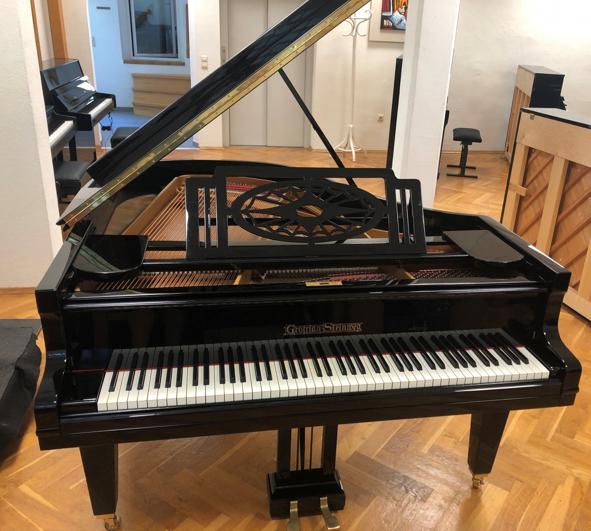 Grotrian-Steinweg 165 von 1926 in Schwarz glänzend
