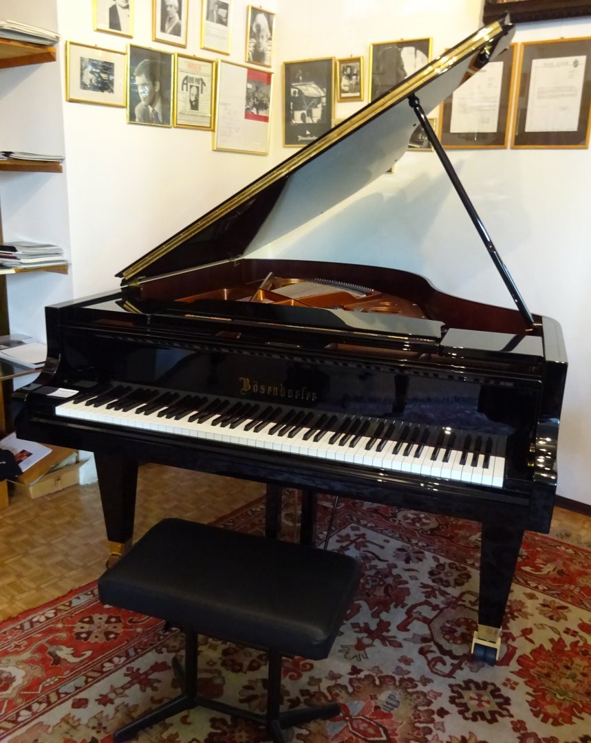 Bösendorfer 185 von 2015 in Schwarz glänzend