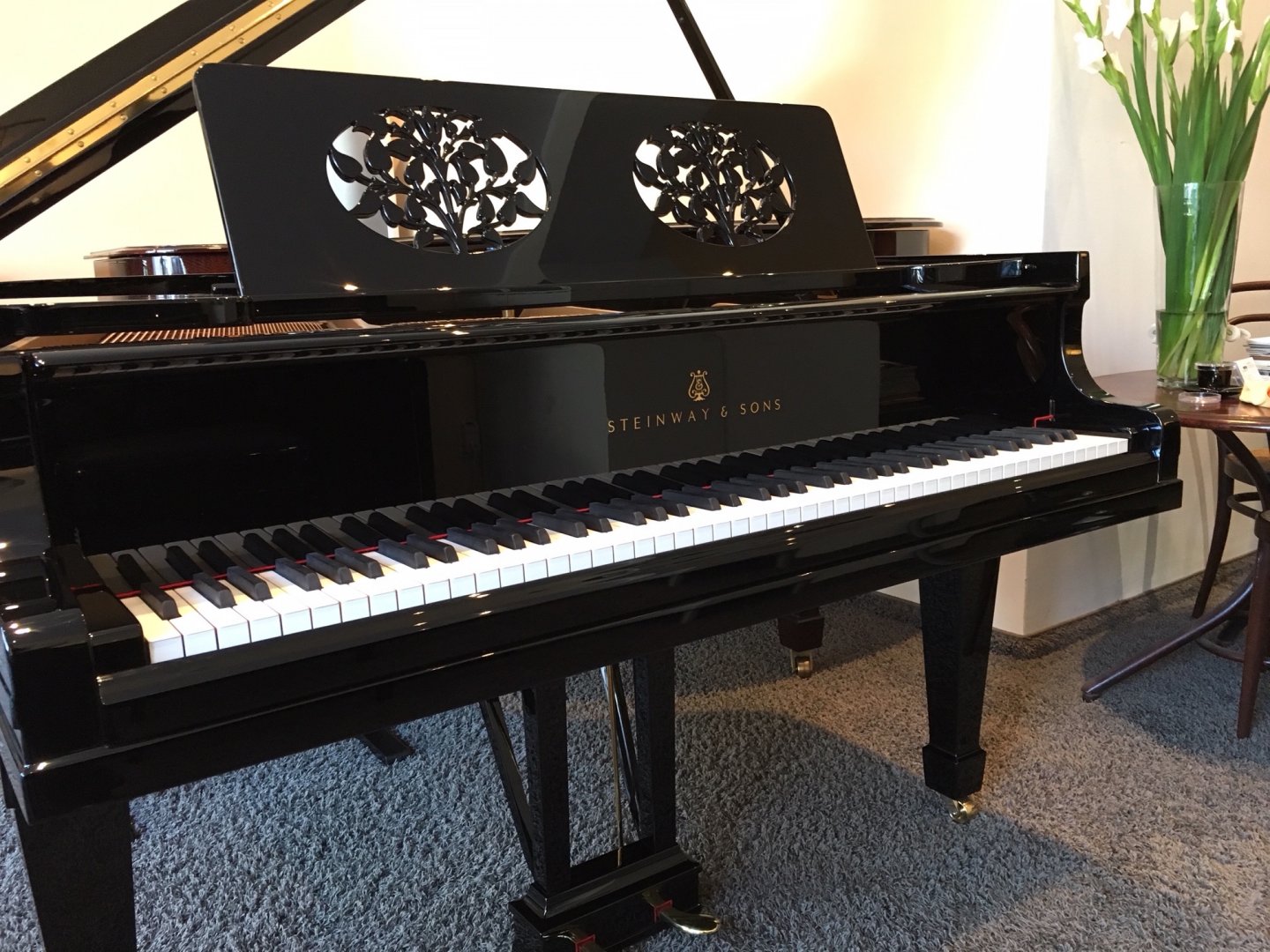 Steinway & Sons O - 180 von 1926 in Schwarz glänzend
