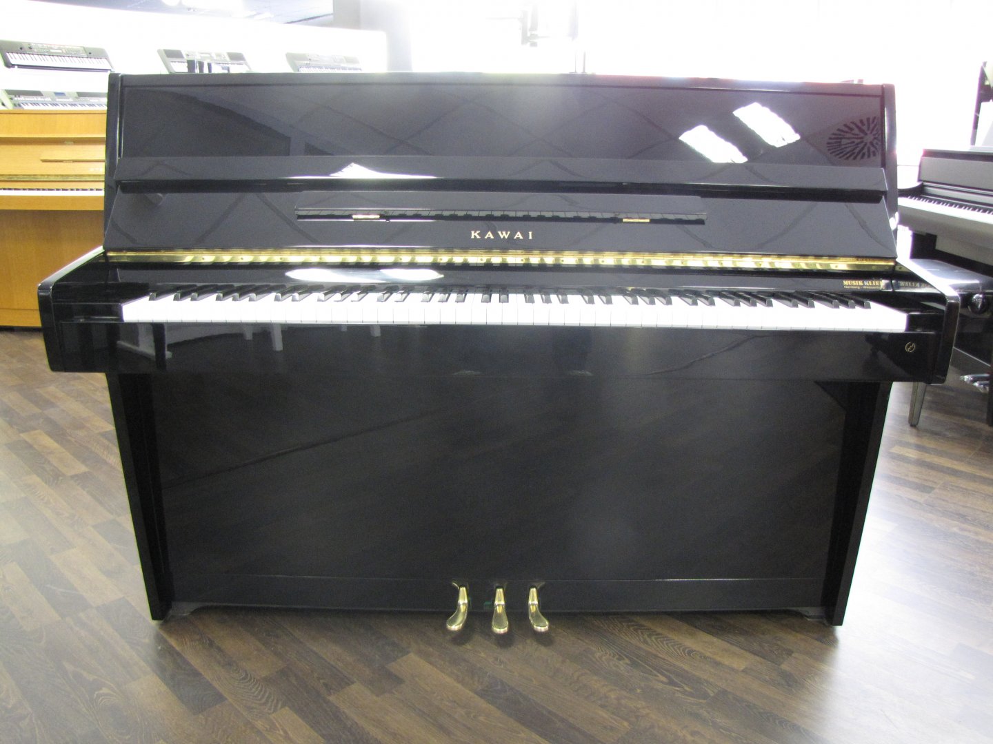 Kawai CE-7 von 1981 in Schwarz glänzend