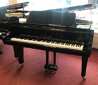 Kawai Shigeru Kawai SK 6 von 2013 in Schwarz glänzend