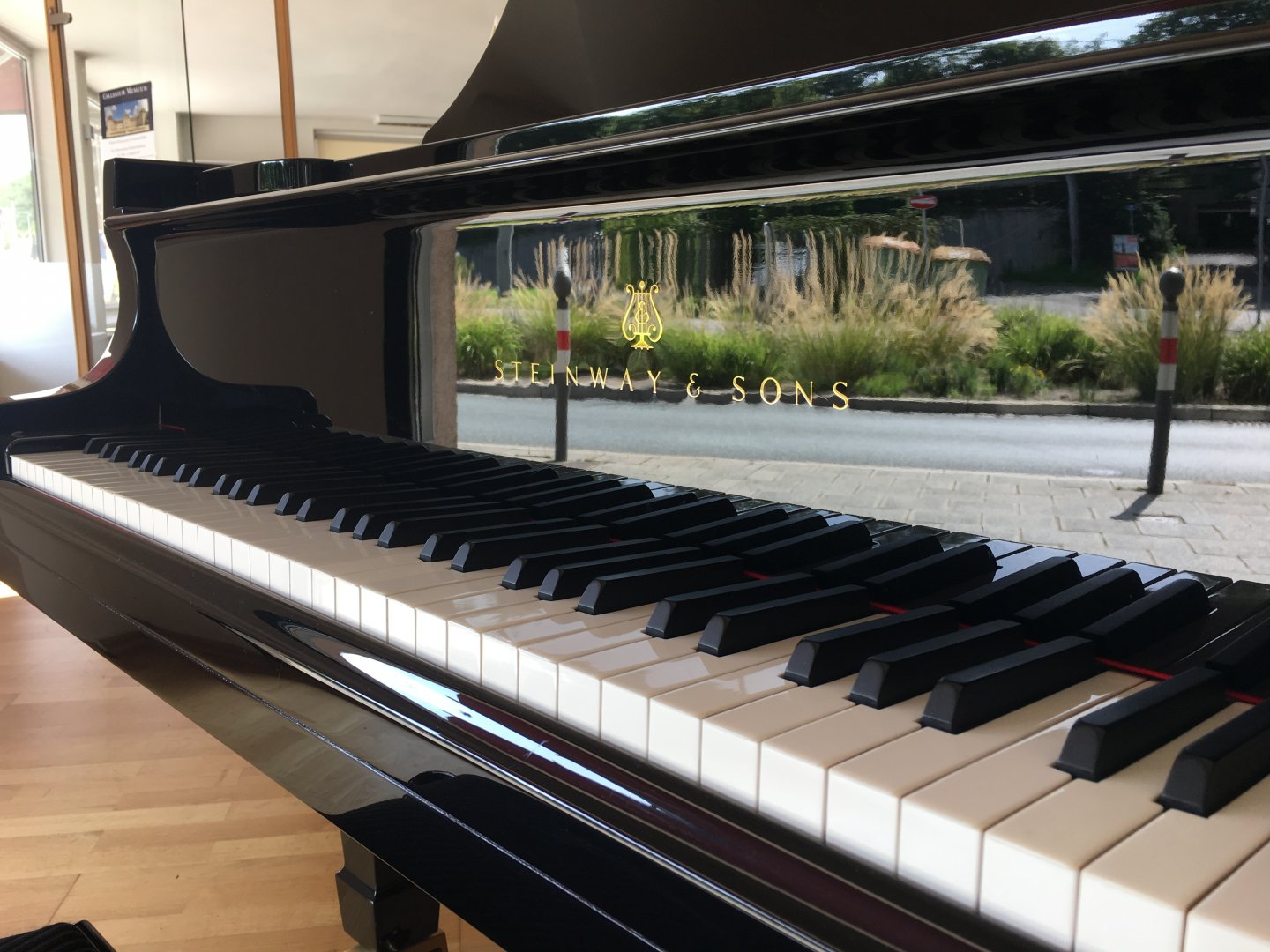 Steinway & Sons A 188 von 1977 in Schwarz glänzend