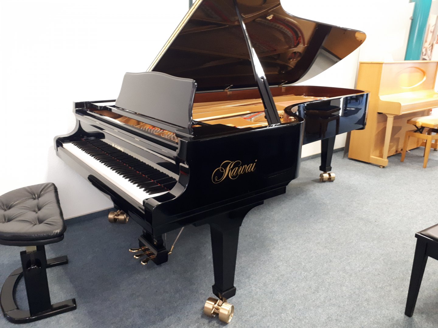 Kawai KAWAI EX Konzertflügel 276 von 1990 in Schwarz glänzend