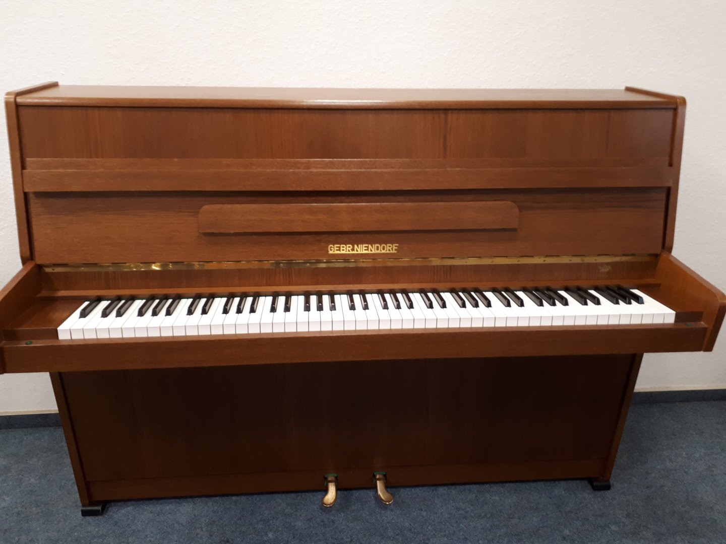 - Andere Marke - GEBR. NIENDORF von 1990 in Nussbaum matt