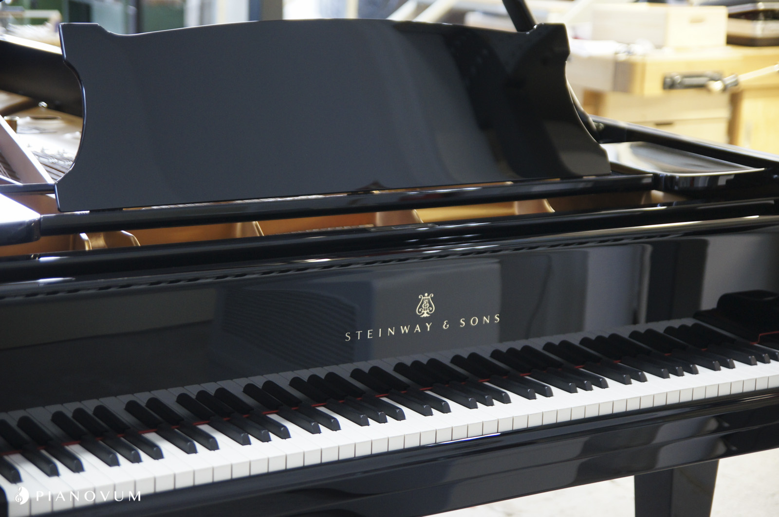 Steinway & Sons D-274 von 1960 in Schwarz glänzend