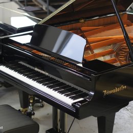 Bösendorfer 225 von 1990 in Schwarz glänzend