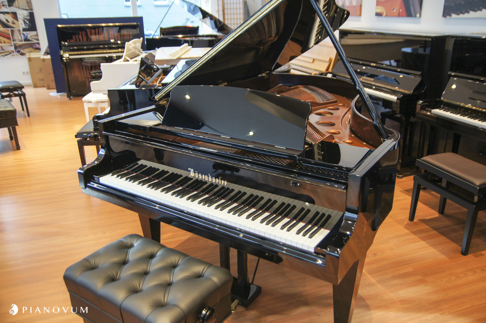 Bösendorfer 214 C von 2012 in Schwarz glänzend