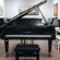 Schimmel 210 von 1988 in Schwarz matt