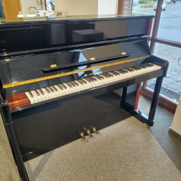 Schimmel 120 TN Delorko von 1994 in Schwarz glänzend