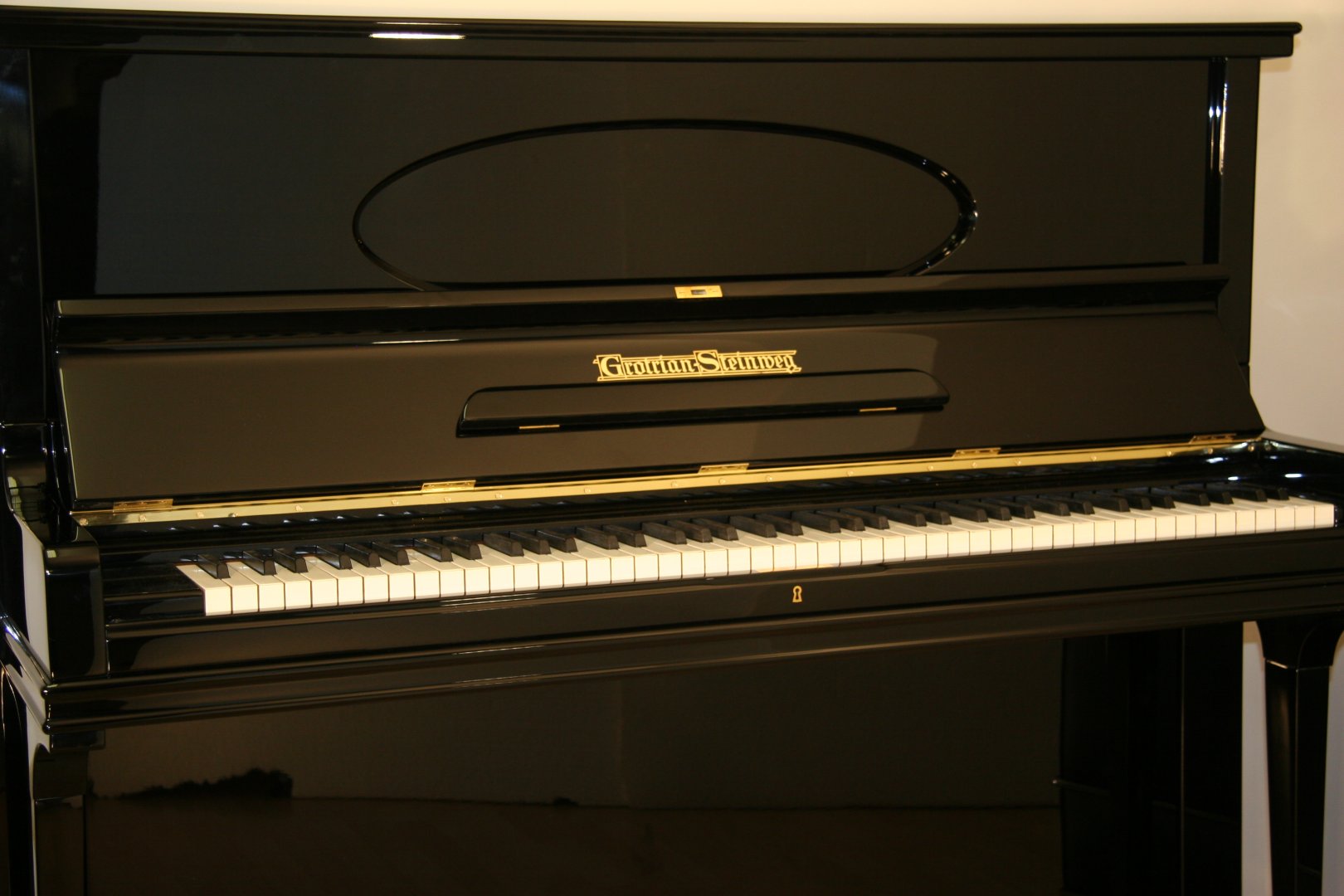 Grotrian-Steinweg 127 von 1926 in Schwarz glänzend