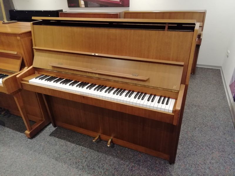 Sauter 118 von 1978 in Nussbaum matt