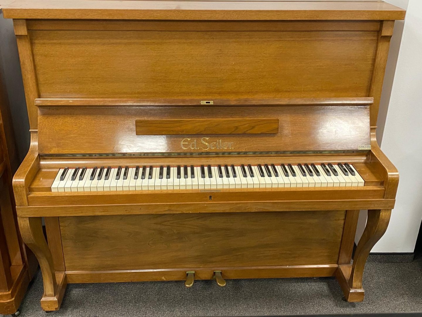 Seiler 134 von 1907 in Holz matt